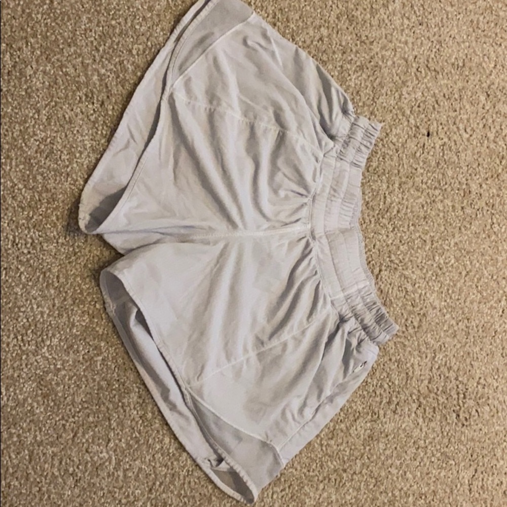 lulu lemon high rise shorts (SIZE 4)